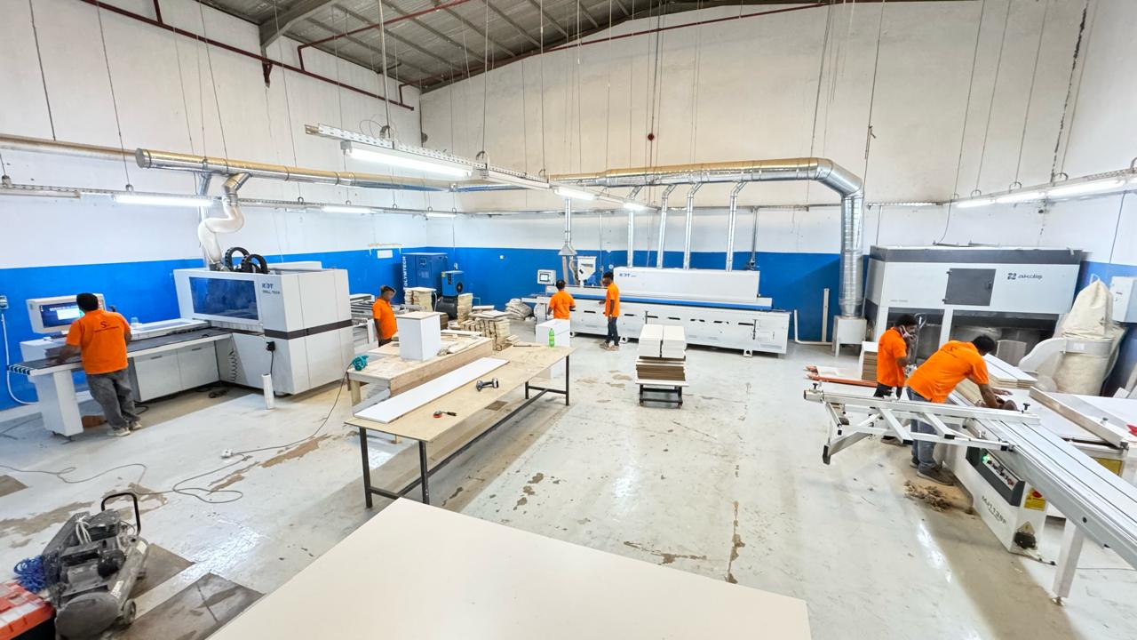 Custom Office Furniture Manufacturing — Riyadh
